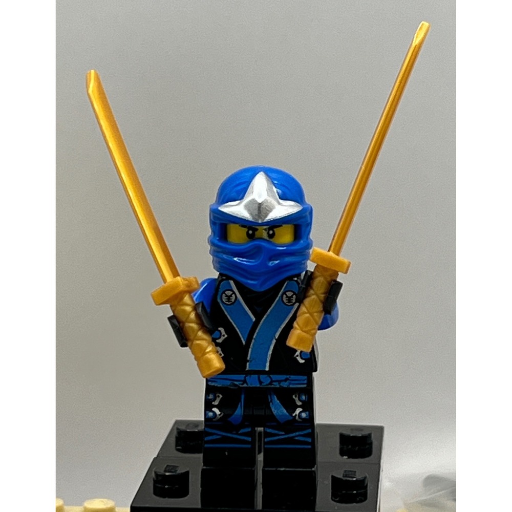 LEGO Ninjago Jay Minifigure Blue Ninja with Gold Katanas and Accessories - Picture 1 of 7